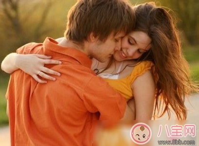 女性经期为什么想做爱 女性经期做爱要注意什么 女性经期为什么想做爱 女性经期做爱要注意什么