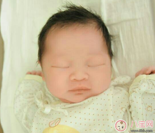 妈妈第一次看到自己生的宝宝是什么感觉 妈妈第一次看到自己生的宝宝是什么感觉