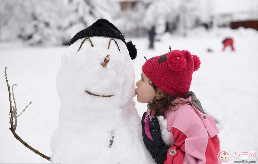 带孩子堆雪人发心情说说朋友圈 下雪带孩子堆雪人感言说说朋友圈 带孩子堆雪人发心情说说朋友圈 下雪带孩子堆雪人感言说说朋友圈