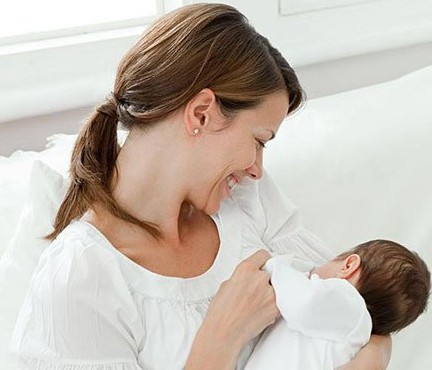 女性哺乳期吃什么奶水多 哺乳期哪些食物是不能吃的 女性哺乳期吃什么奶水多 哺乳期哪些食物是不能吃的